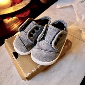 Infant Tom’s size 4